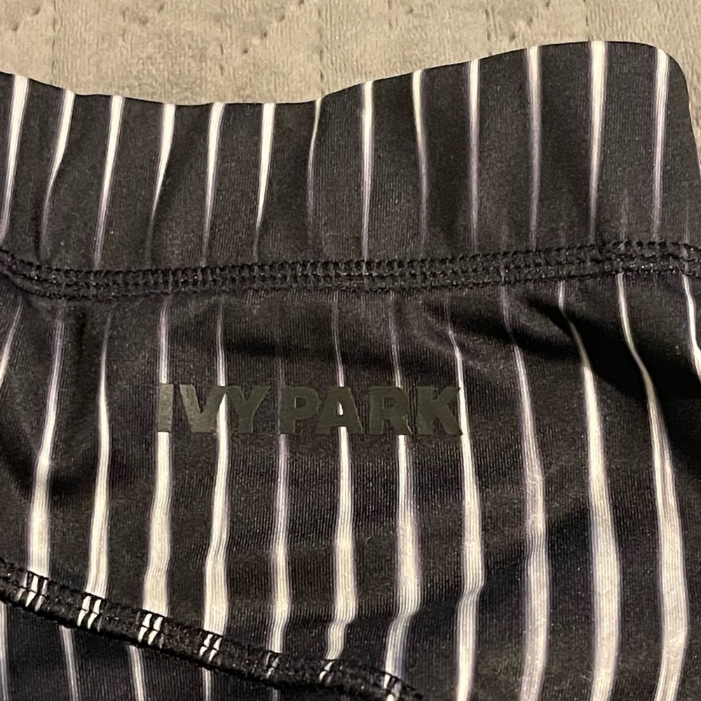 Ivy park workout leggings women’s size large NWOT black/gray - Picture 6 of 8